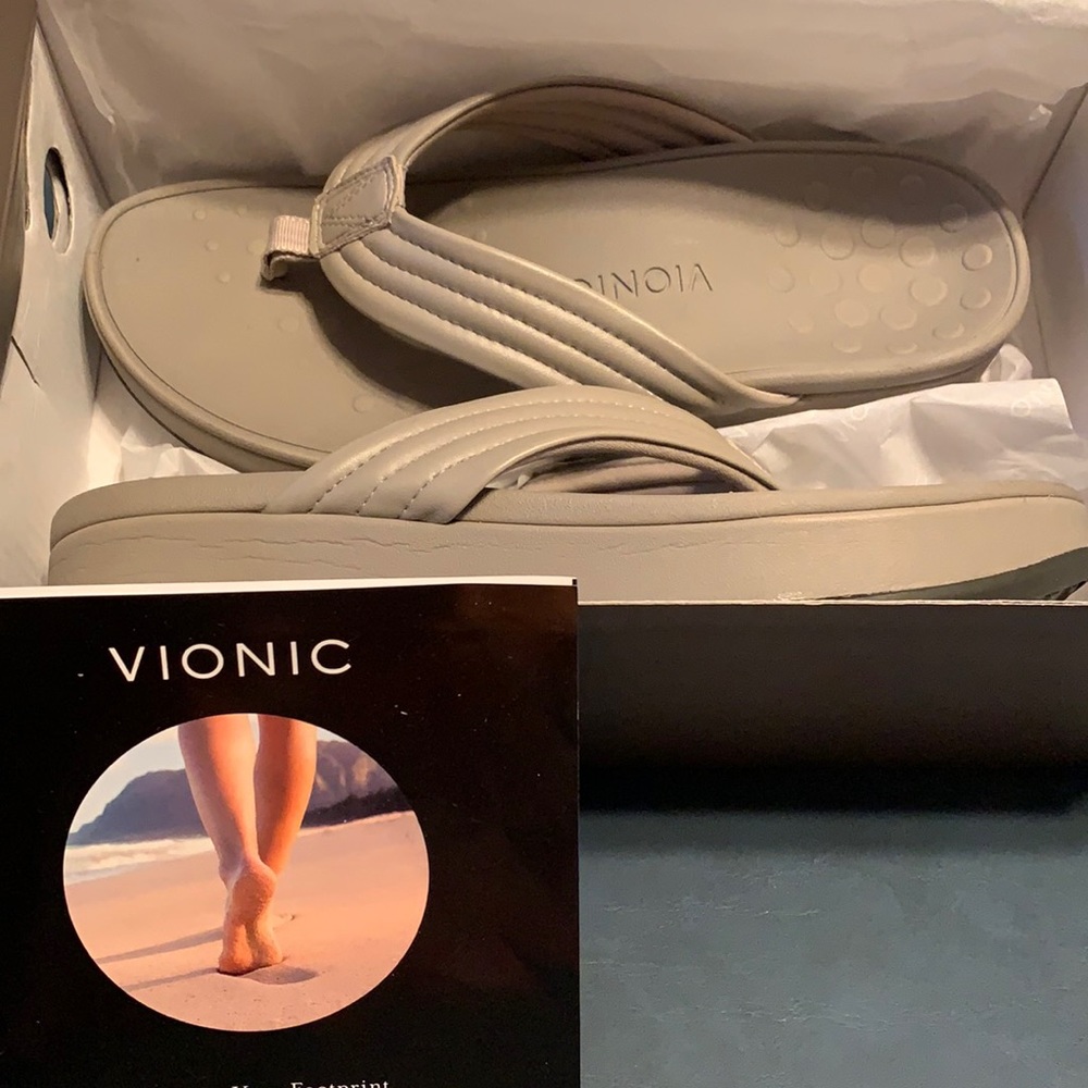 Vionic flip flops